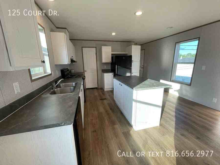 125 Court Dr - Photo 5 of 33