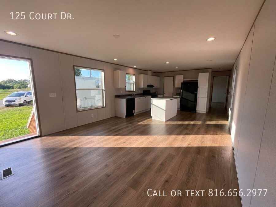 125 Court Dr - Photo 6 of 33