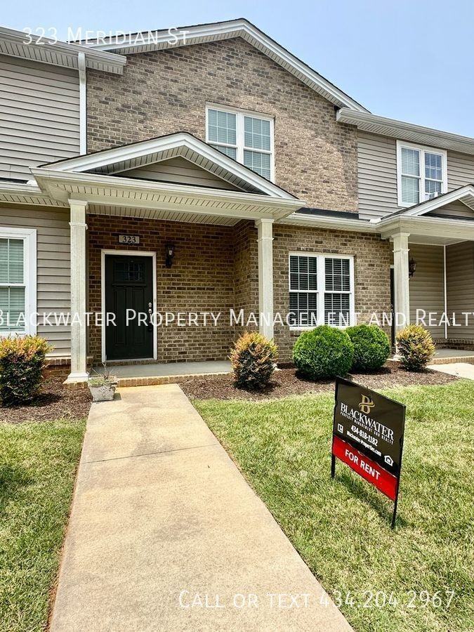 323 Meridian St - Photo 2 of 18