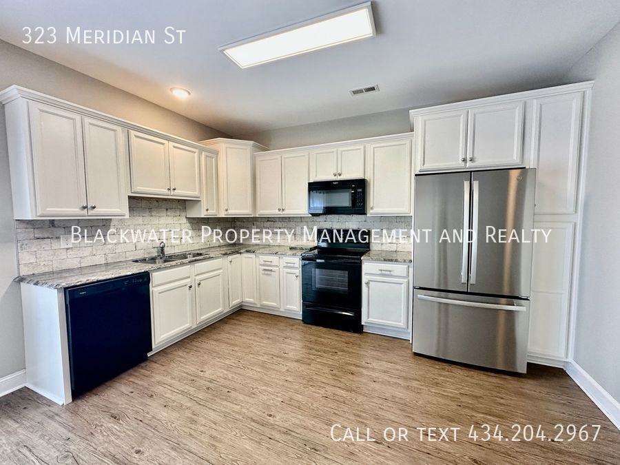 323 Meridian St - Photo 5 of 18