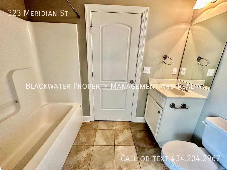 323 Meridian St - Photo 6 of 18