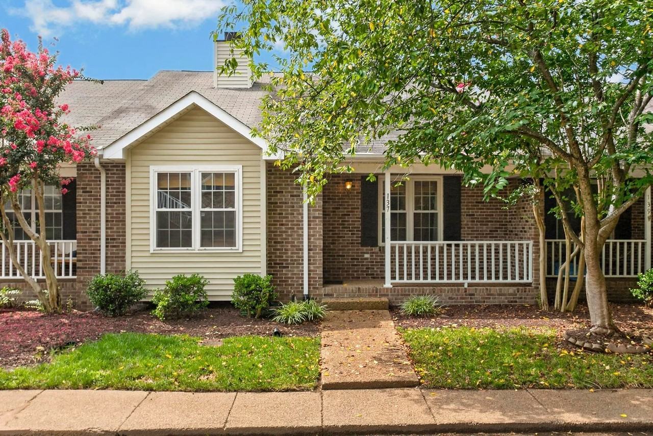 137 Pepper Ridge Cir - Photo 2 of 46