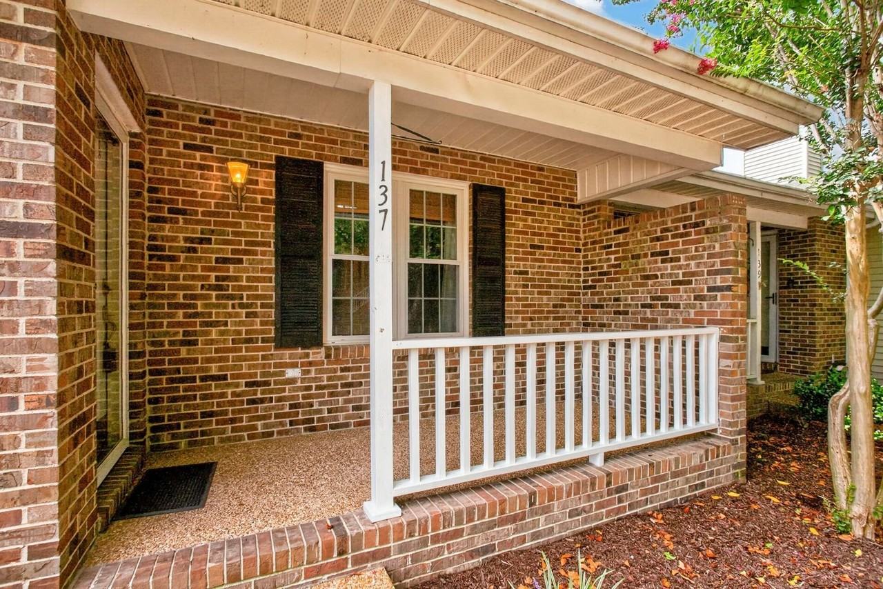 137 Pepper Ridge Cir - Photo 4 of 46