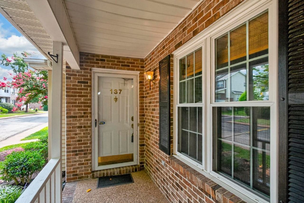 137 Pepper Ridge Cir - Photo 5 of 46