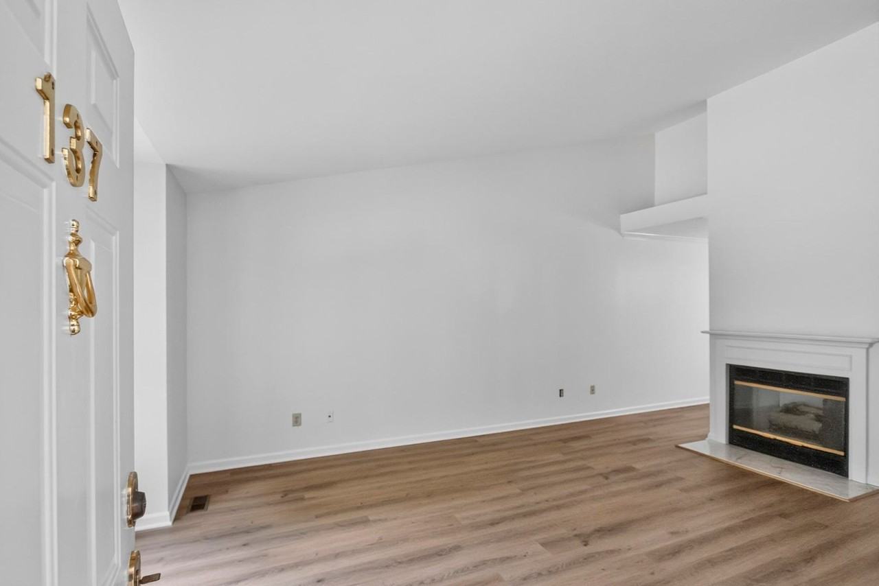 137 Pepper Ridge Cir - Photo 6 of 46