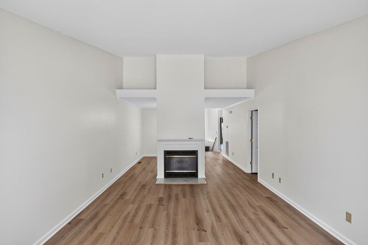 137 Pepper Ridge Cir - Photo 7 of 46