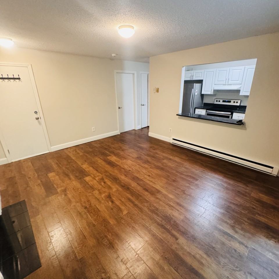 19 Somers St #8 - Photo 7 of 30