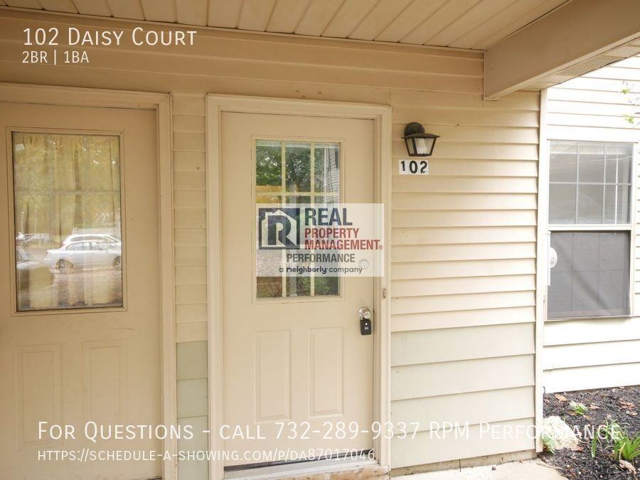 102 Daisy Ct - Photo 2 of 26