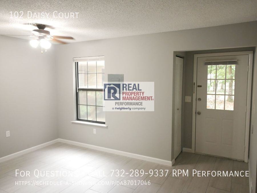 102 Daisy Ct - Photo 6 of 26