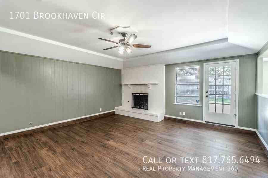 1701 Brookhaven Cir - Photo 3 of 25