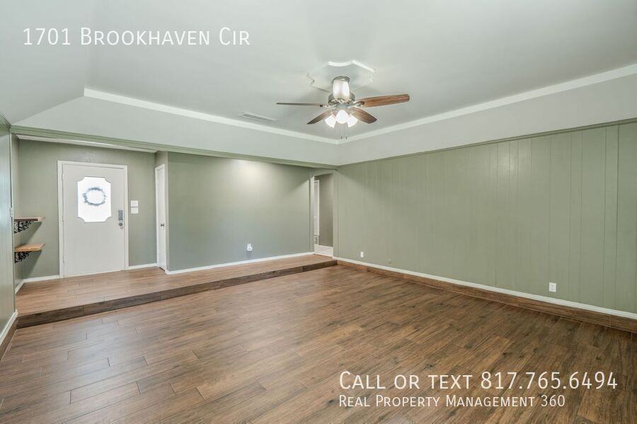 1701 Brookhaven Cir - Photo 4 of 25