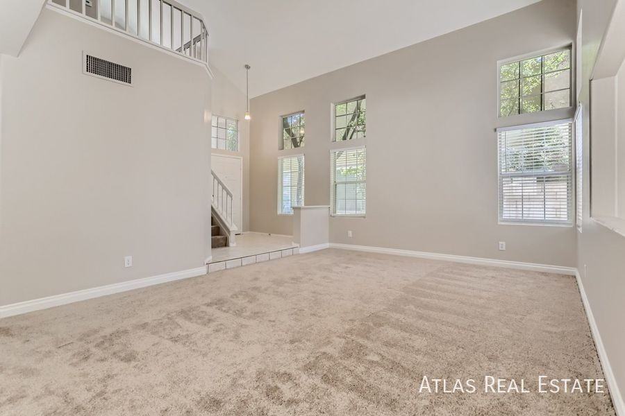 317 Windmere St - Photo 4 of 20