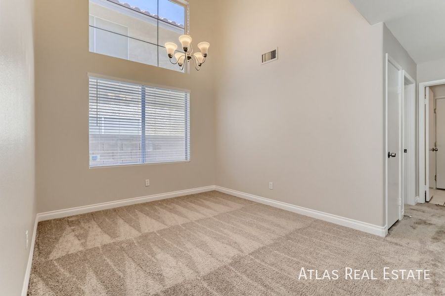 317 Windmere St - Photo 5 of 20