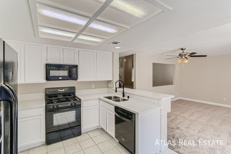 317 Windmere St - Photo 7 of 20