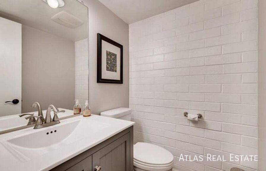 1025 Jasmine St #6 - Photo 7 of 19