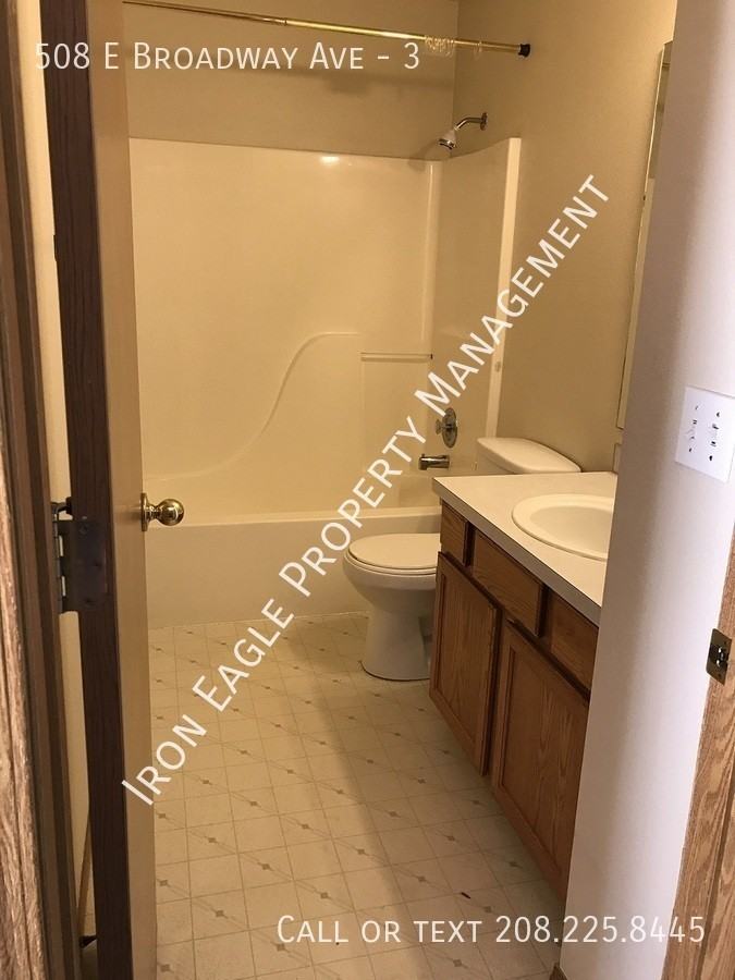 508 E Broadway Ave #3 - Photo 6 of 11