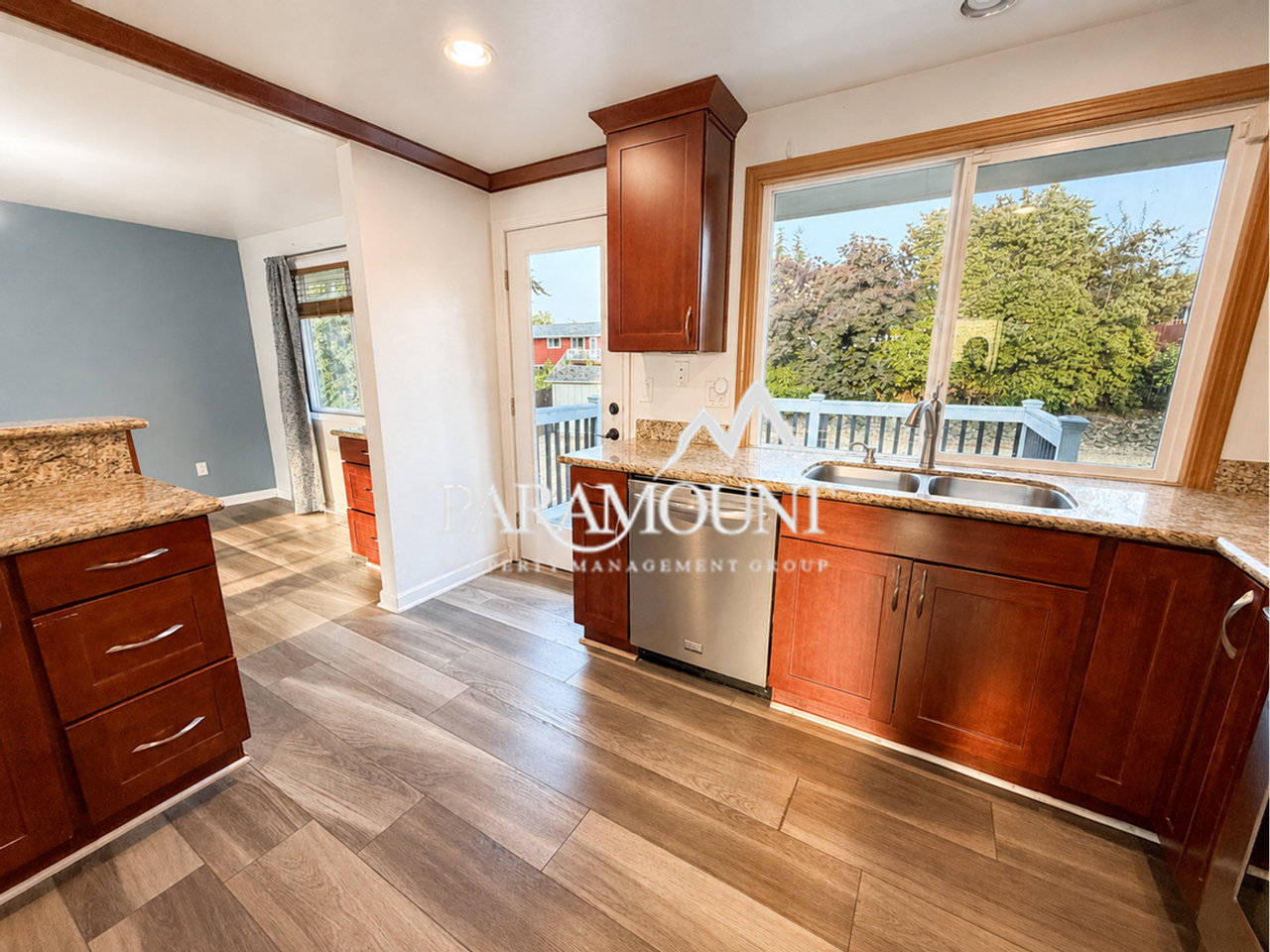 2107 Evergreen Ave Se - Photo 7 of 23