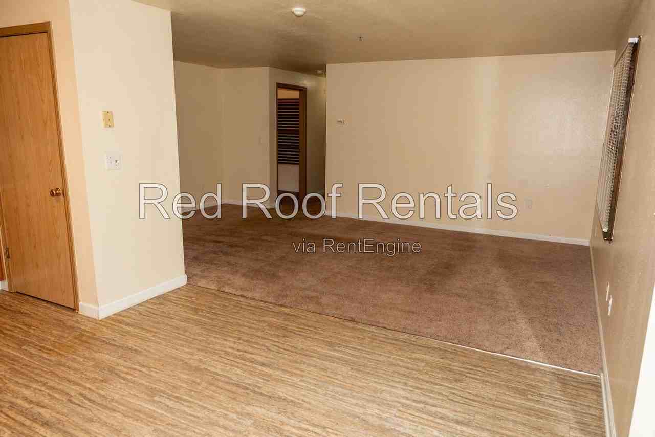 3939 10th St Se #F6 - Photo 4 of 30