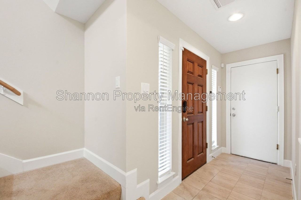 11518 Main Cypress Dr - Photo 5 of 41
