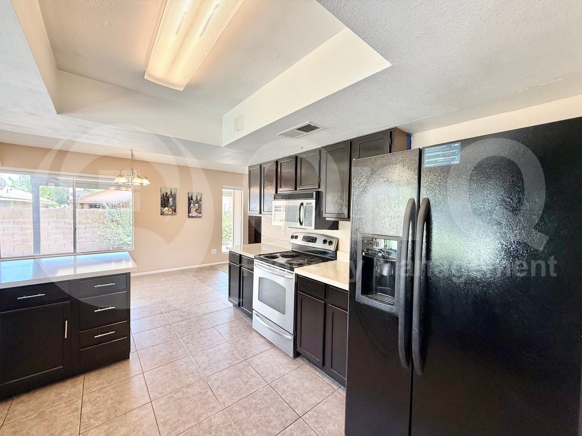 4415 W Morrow Dr - Photo 4 of 21