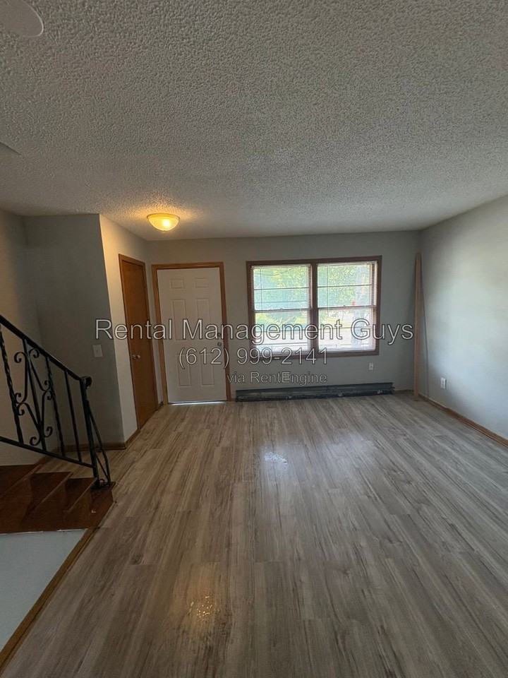 501 Morgan Ave N #501 - Photo 2 of 17