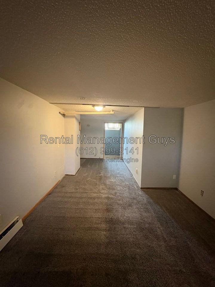 501 Morgan Ave N #501 - Photo 5 of 17