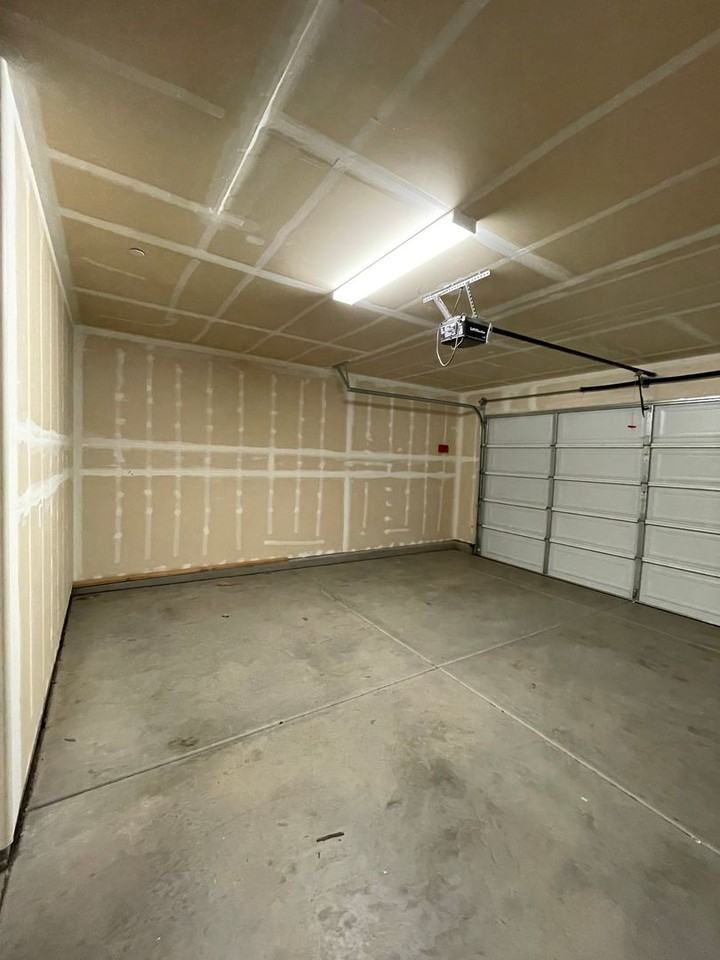 1623 Dock Ave - Photo 3 of 15