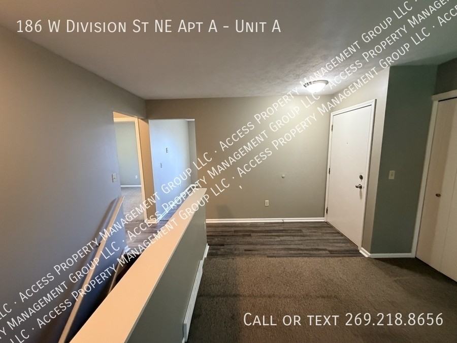 186 W Division St Ne Apt A #A - Photo 7 of 33