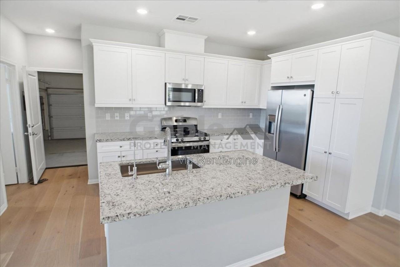 26425 Choral Ln - Photo 5 of 22