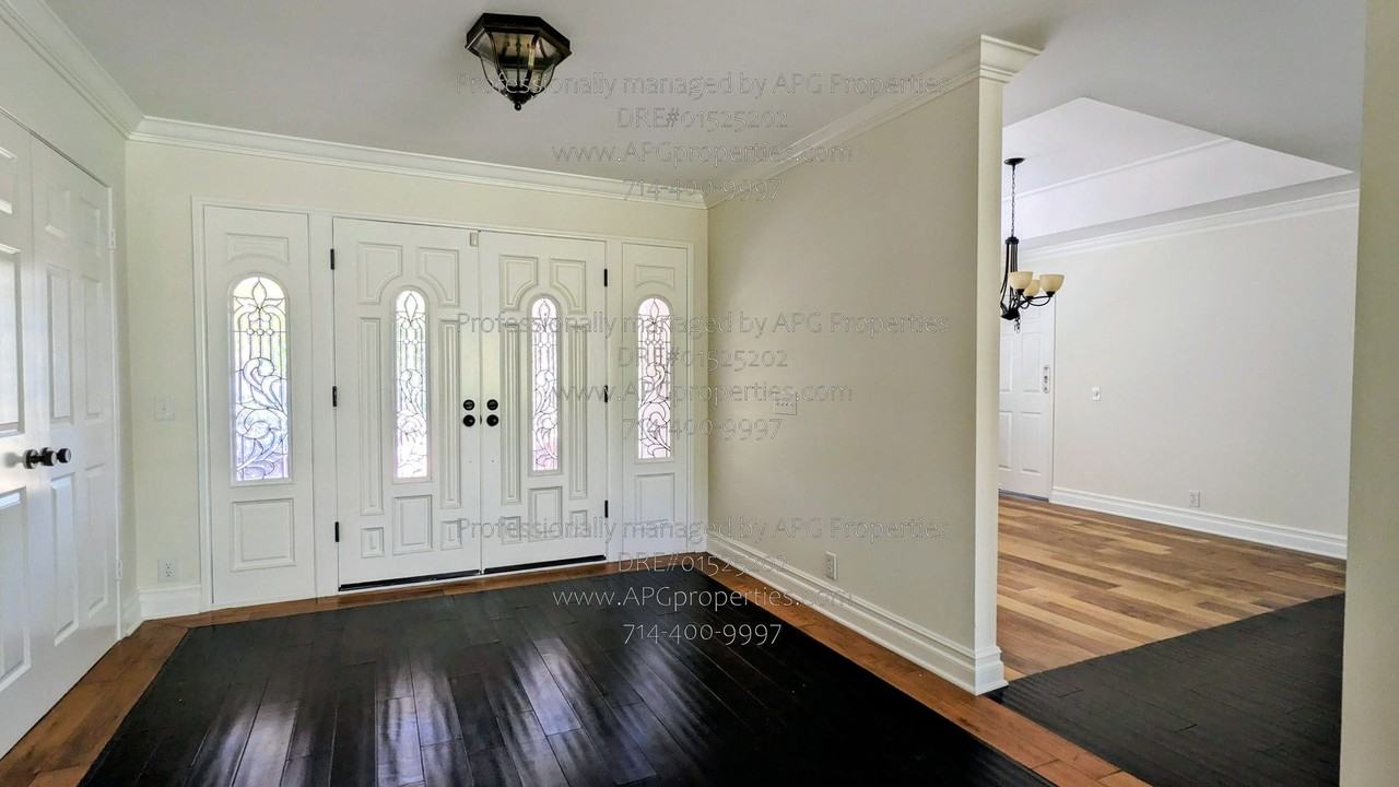 460 S Bridge View Dr - Photo 3 of 50