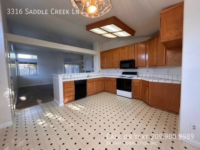 3316 Saddle Creek Ln - Photo 7 of 19