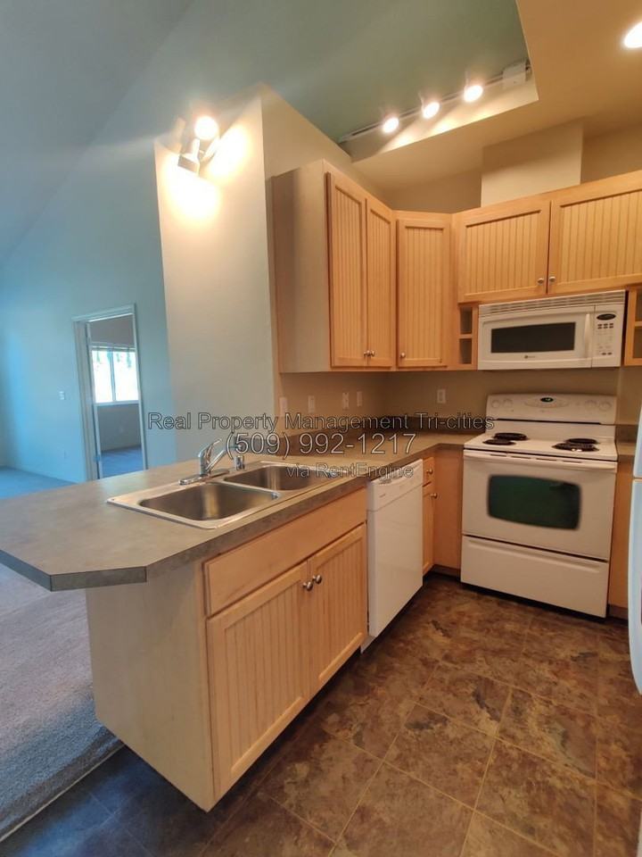 2335 Hood Ave - Photo 5 of 22