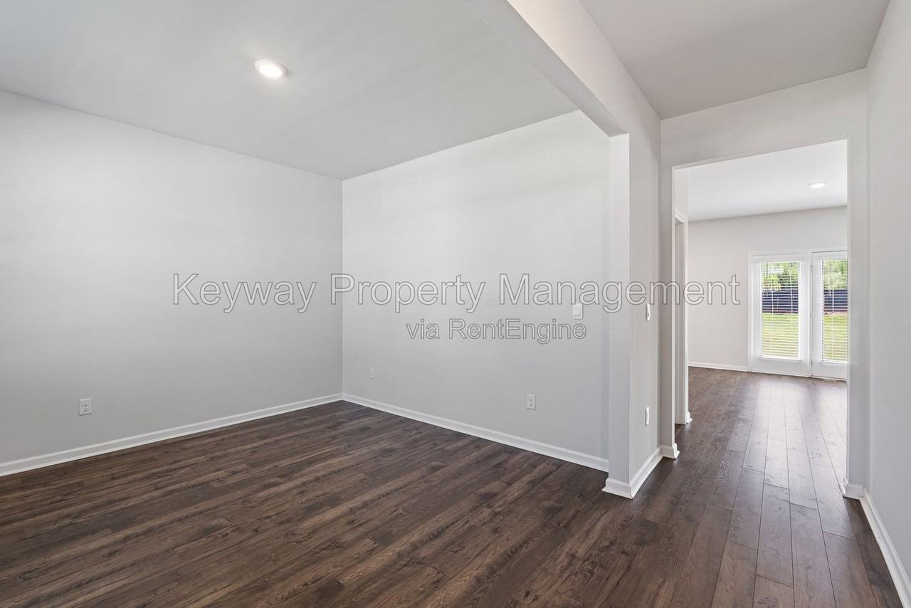 504 Myrtle Crst - Photo 5 of 26