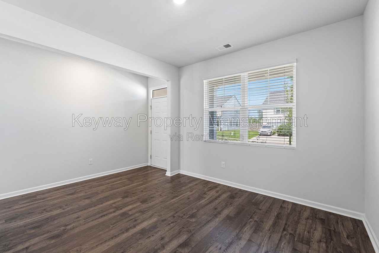 504 Myrtle Crst - Photo 6 of 26