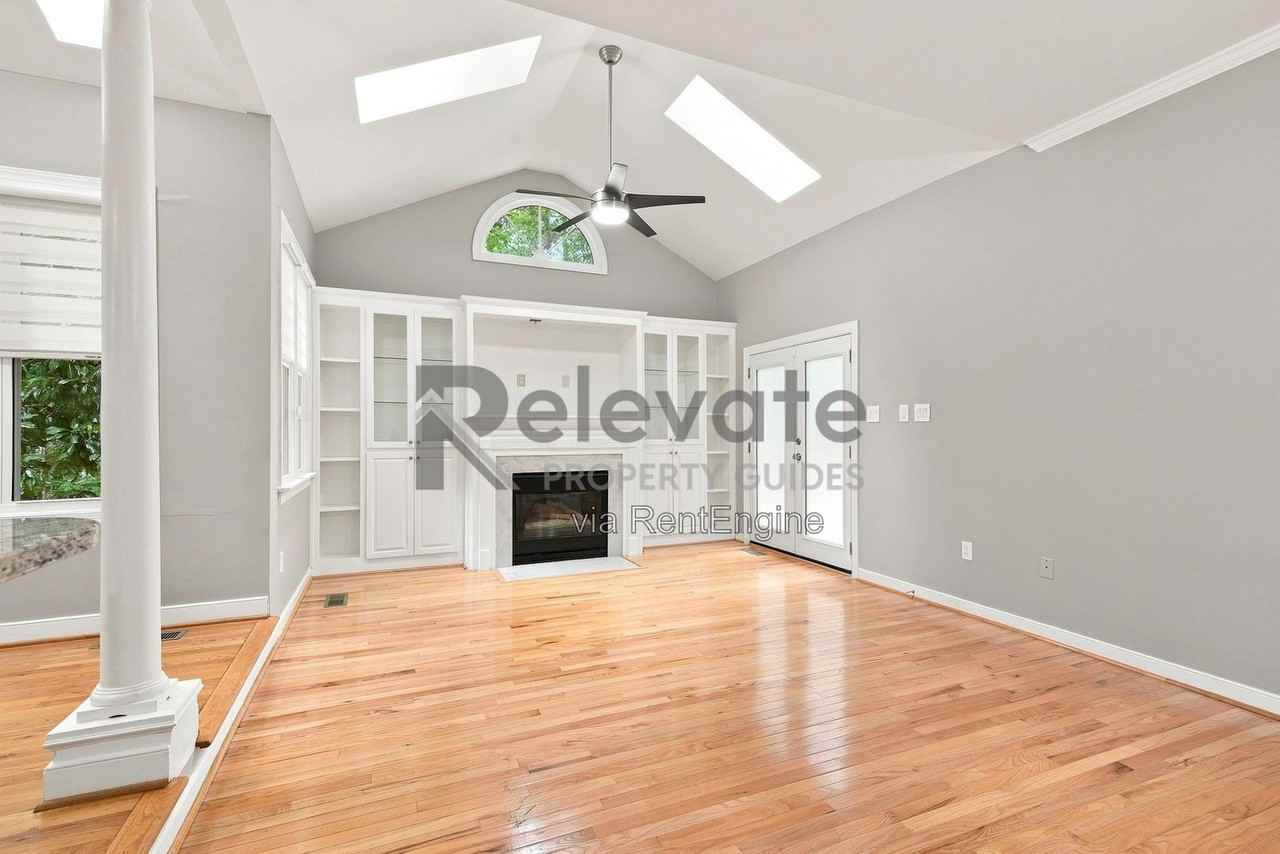 6000 Sedgefield Rd - Photo 2 of 19
