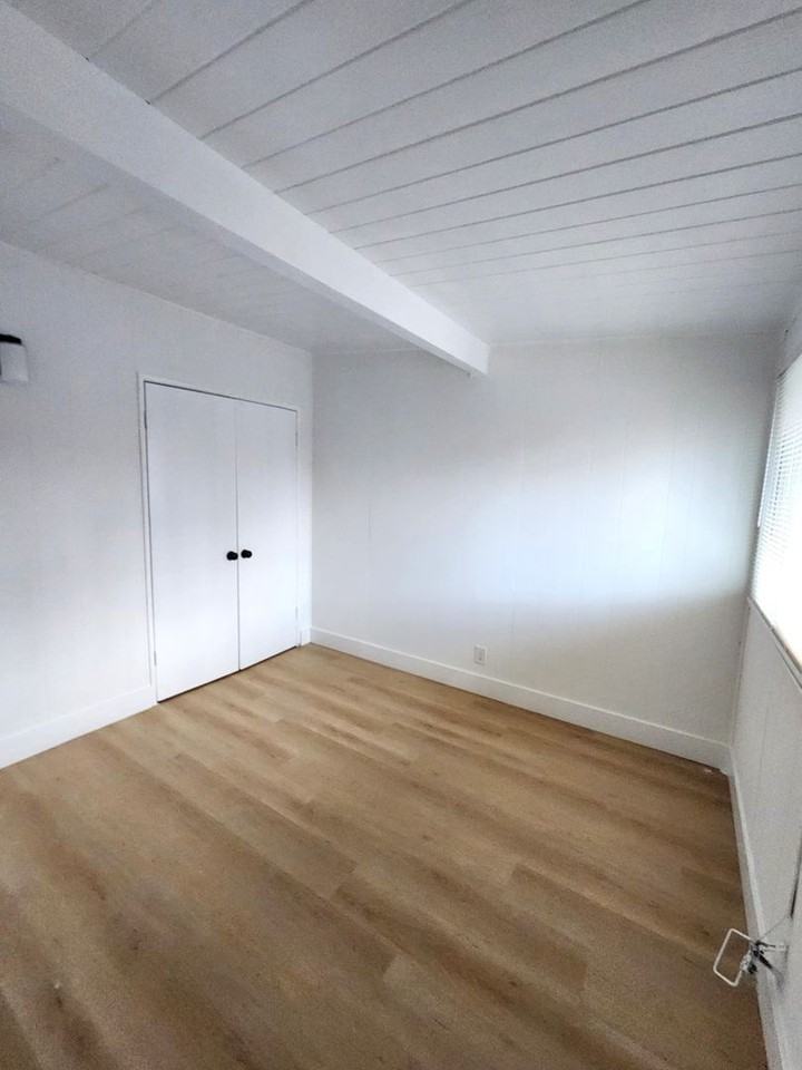 10516 S Inglewood Ave #4 - Photo 5 of 7