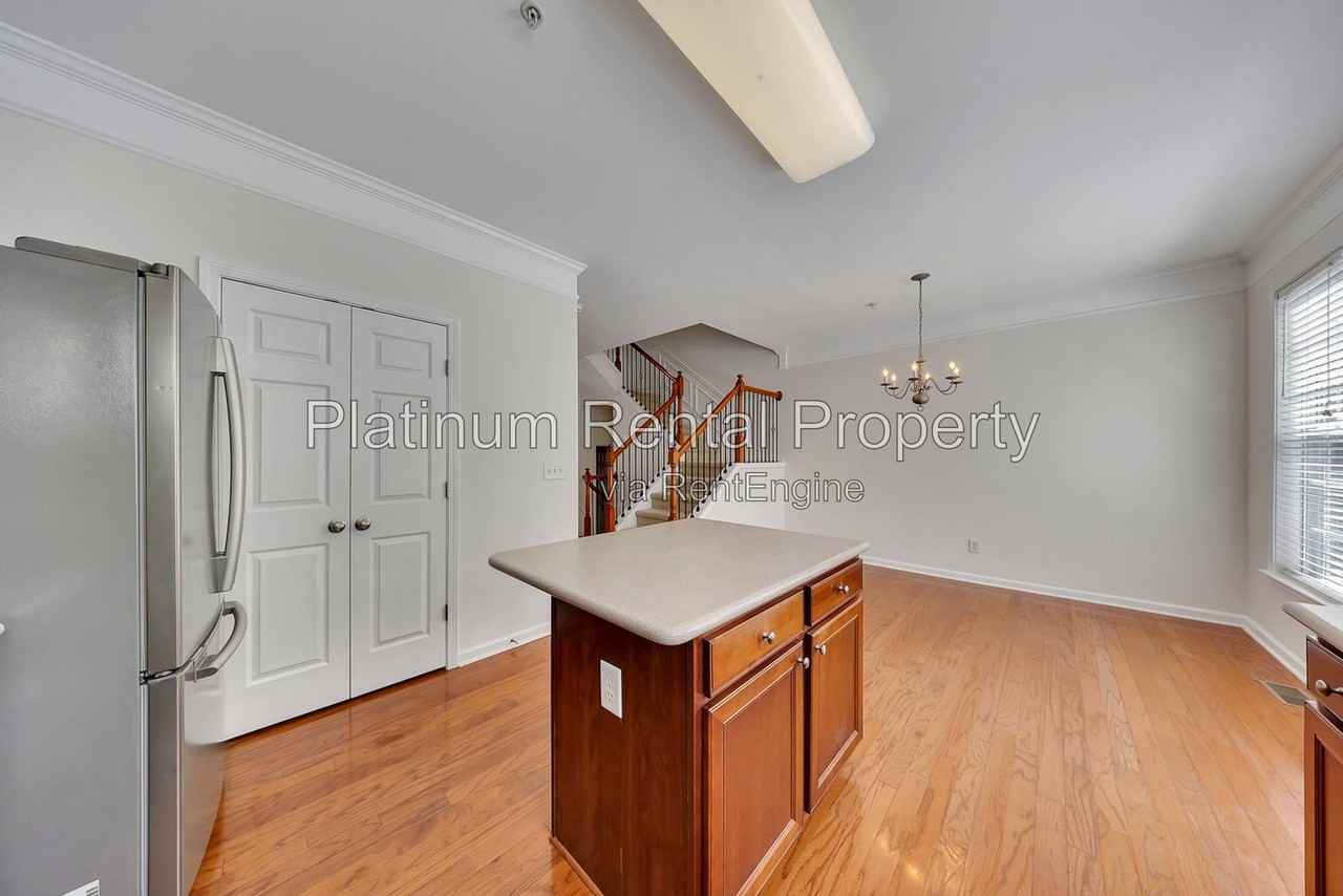 221 Balaban Cir - Photo 6 of 50