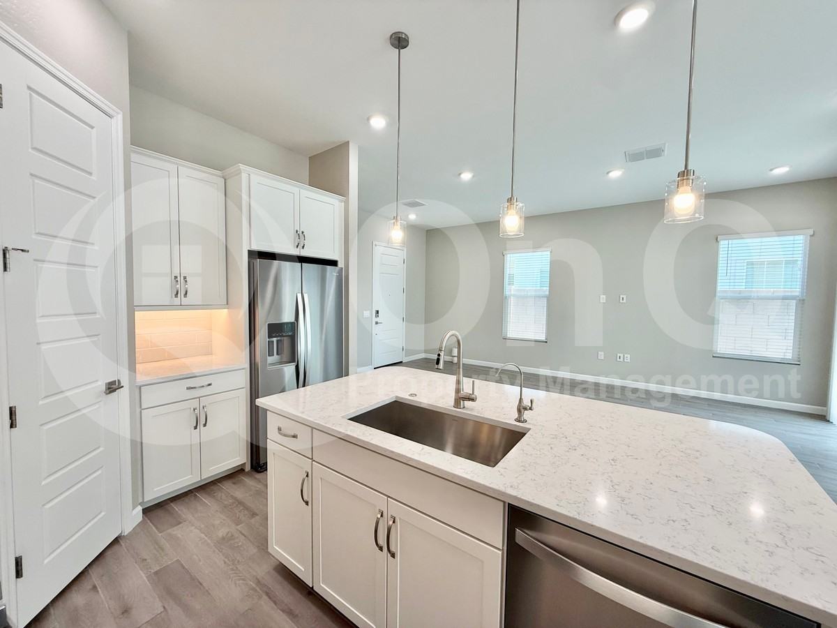 5015 E Gallop Way - Photo 4 of 23