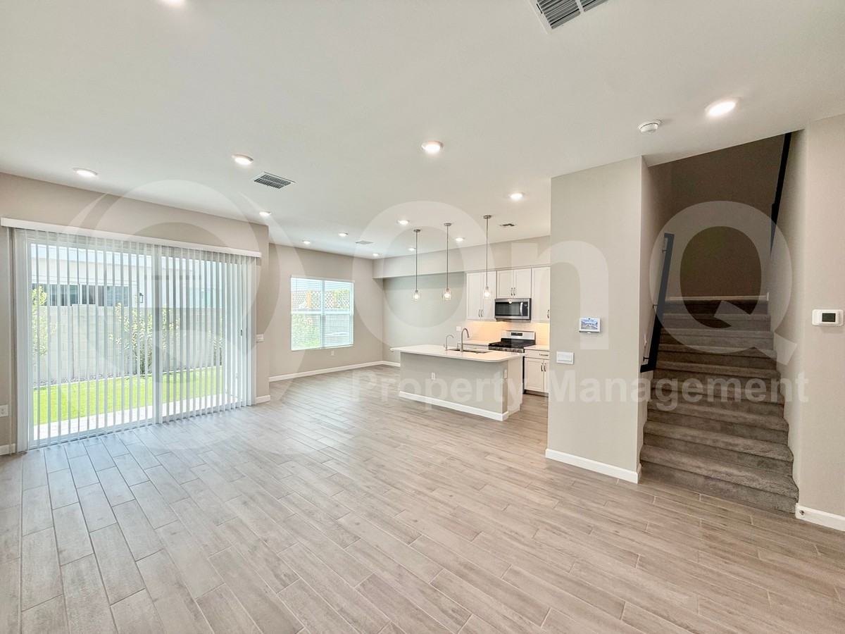 5015 E Gallop Way - Photo 7 of 23