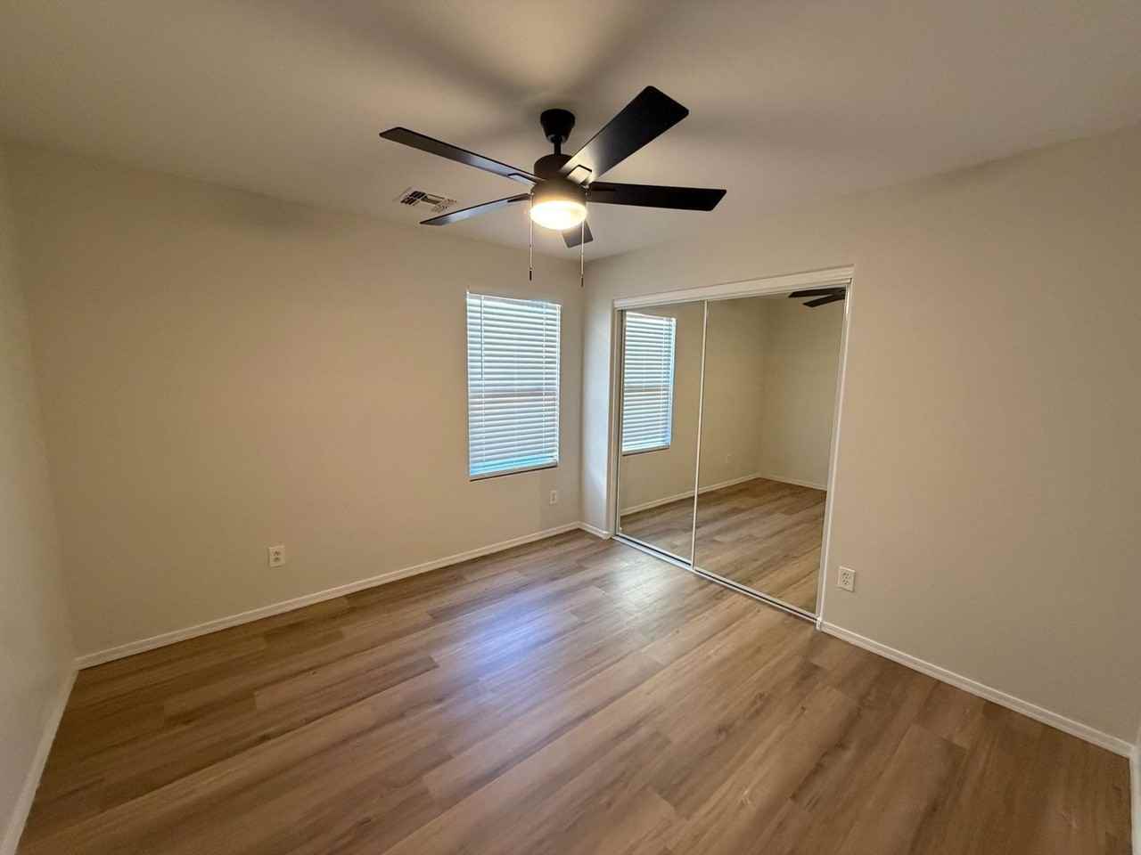 13925 W Mauna Loa Ln - Photo 7 of 18