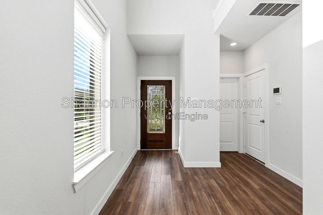 8017 Whisper Grove Dr - Photo 5 of 45