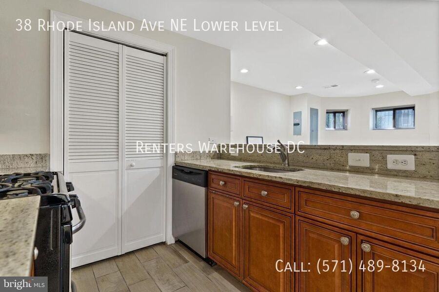 38 Rhode Island Ave Ne Lowr Level - Photo 7 of 14