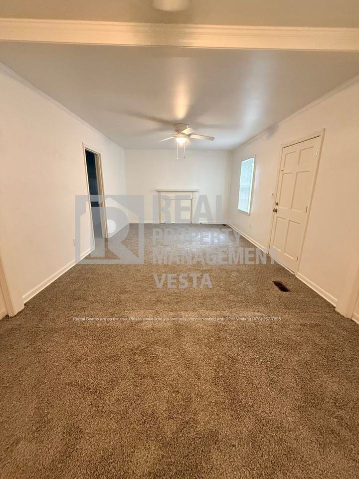 1311 Georgia Ave - Photo 3 of 21