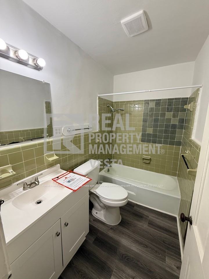 1311 Georgia Ave - Photo 7 of 21