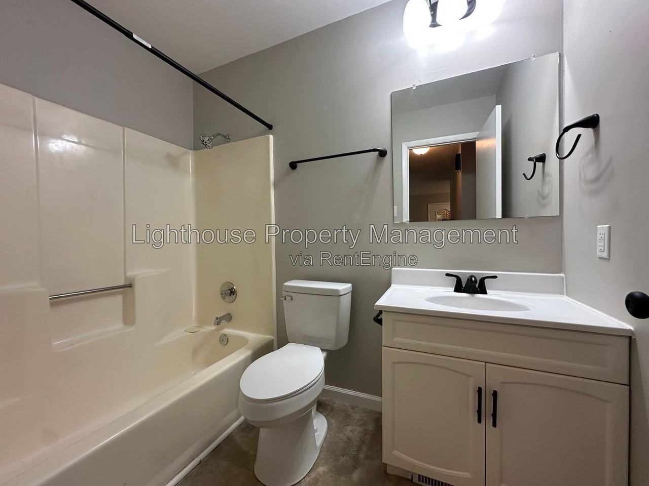 120 Heather Hills Dr - Photo 6 of 17