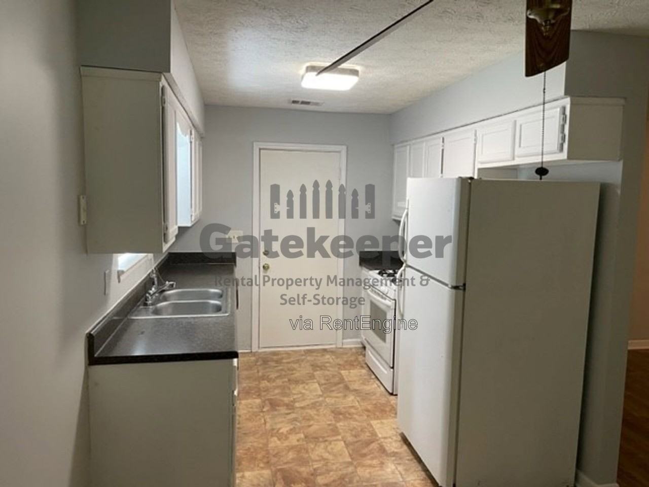 336 Michelle Ct - Photo 3 of 10