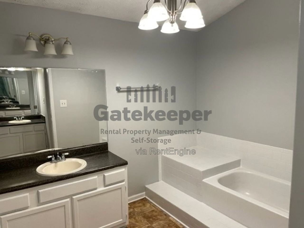 336 Michelle Ct - Photo 5 of 10
