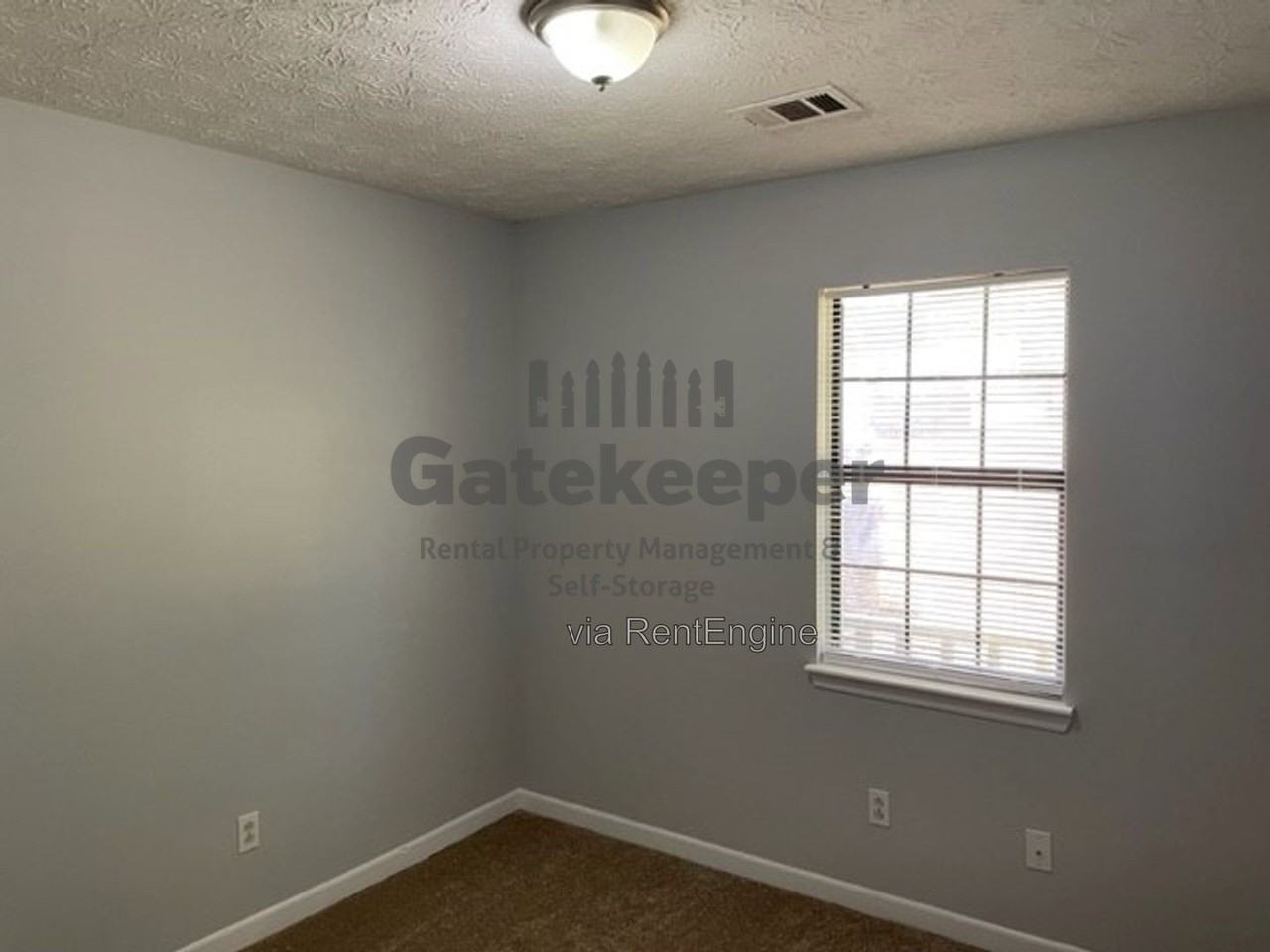 336 Michelle Ct - Photo 7 of 10