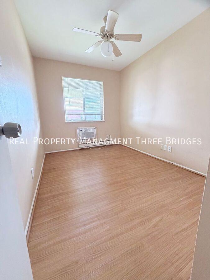 7431 Hazelcrest Dr Apt G - Photo 7 of 7