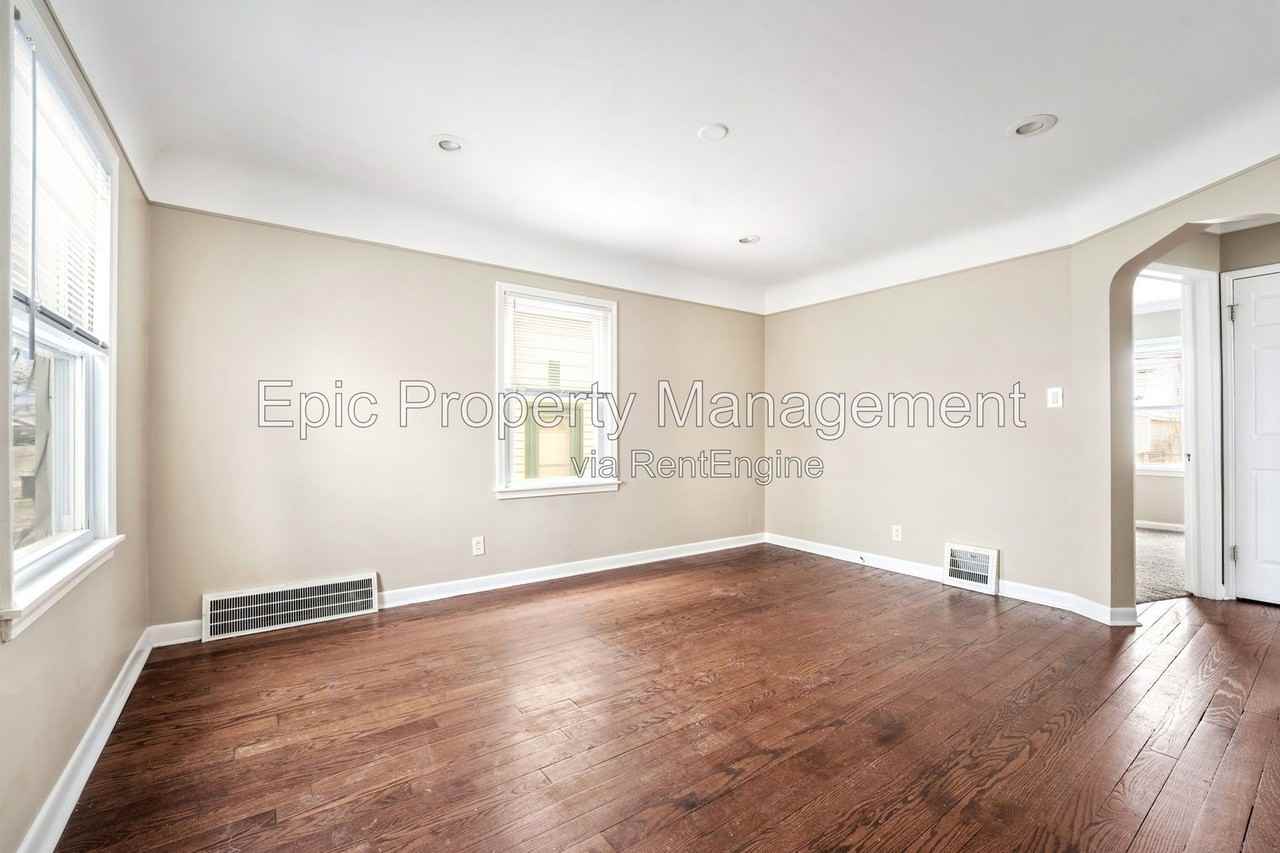 13056 Pullman St - Photo 6 of 15